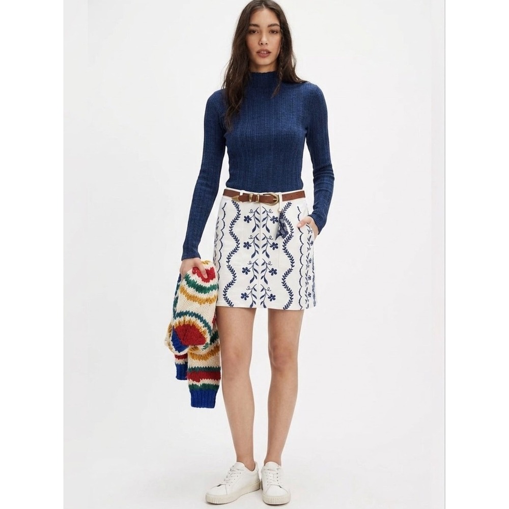 Driftwood Floral Embroidered Miniskirt Blue & White Boho Mediterranean NWT SZ 31